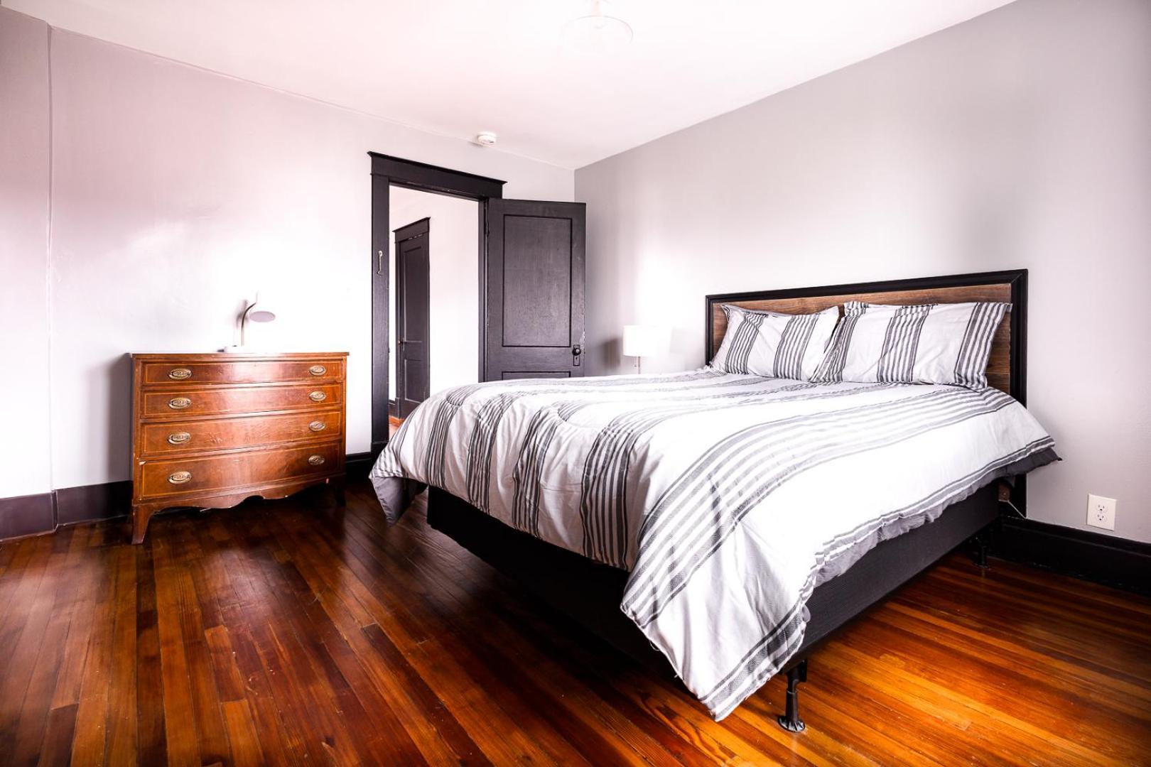 The Pub- 8Br Free Parking, Minutes From Falls & Casino 尼亚加拉瀑布 外观 照片